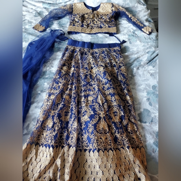 Indian Lehenga Blue Gold Size 4-6 - Picture 5 of 5